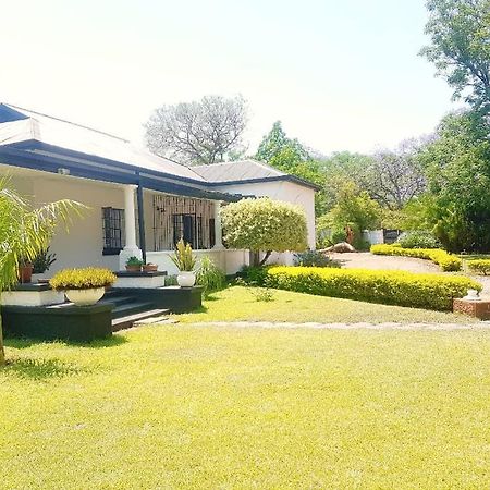 Choice Backpackers Lodge Bulawayo Exteriér fotografie